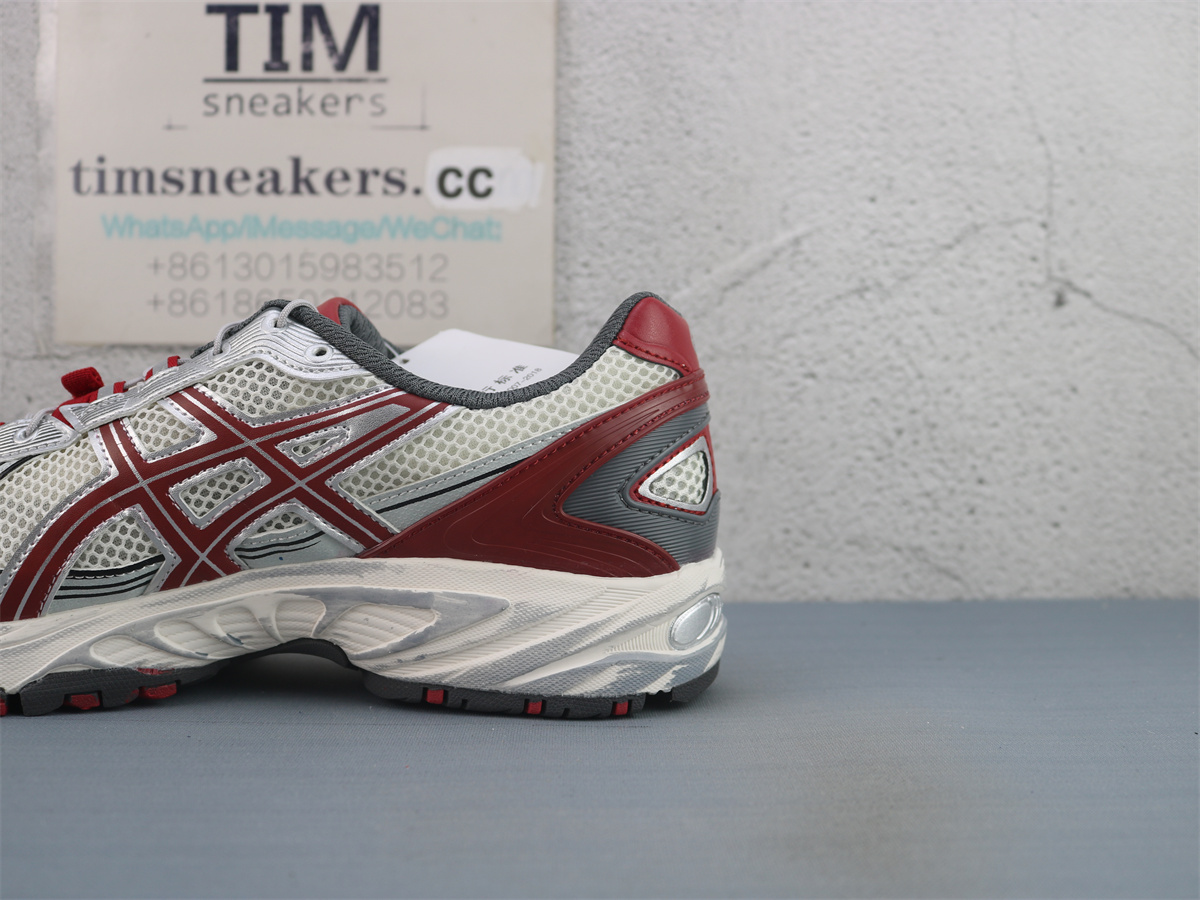 ASICS Gel Kahana TR V4 Red Silver 1203A585-100